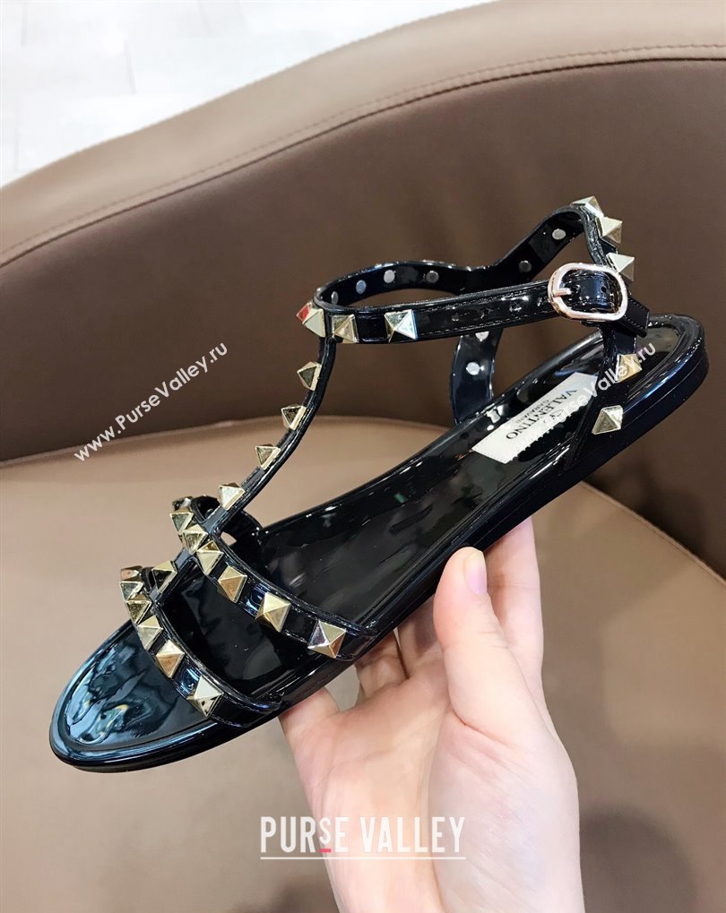 Cheap Sale Valentino Rubber Rockstud Flat Sandals Black (guodong-24012451)