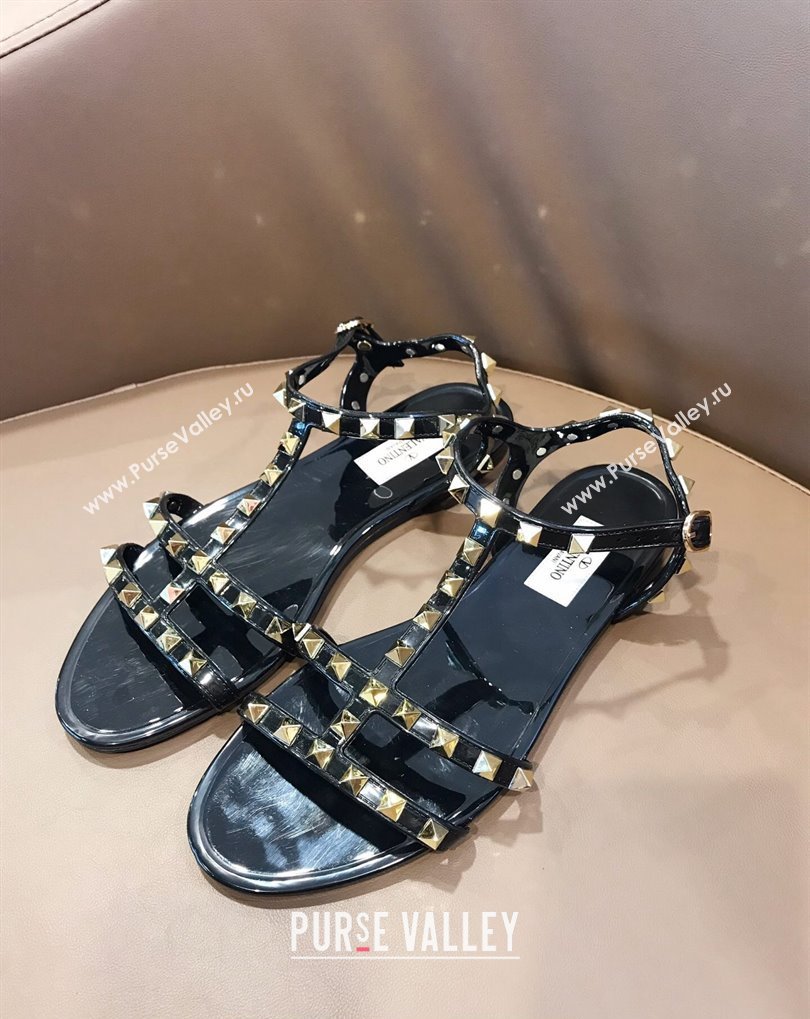 Cheap Sale Valentino Rubber Rockstud Flat Sandals Black (guodong-24012451)