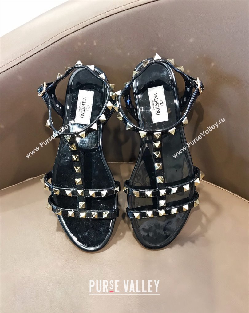 Cheap Sale Valentino Rubber Rockstud Flat Sandals Black (guodong-24012451)