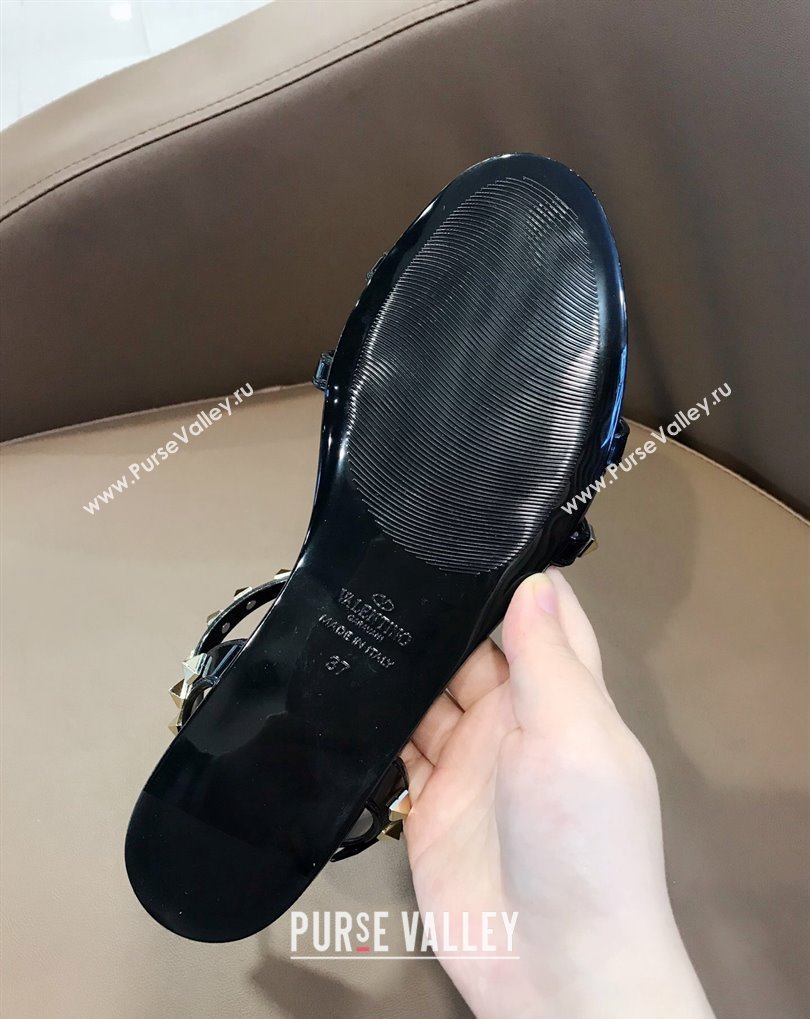 Cheap Sale Valentino Rubber Rockstud Flat Sandals Black (guodong-24012451)