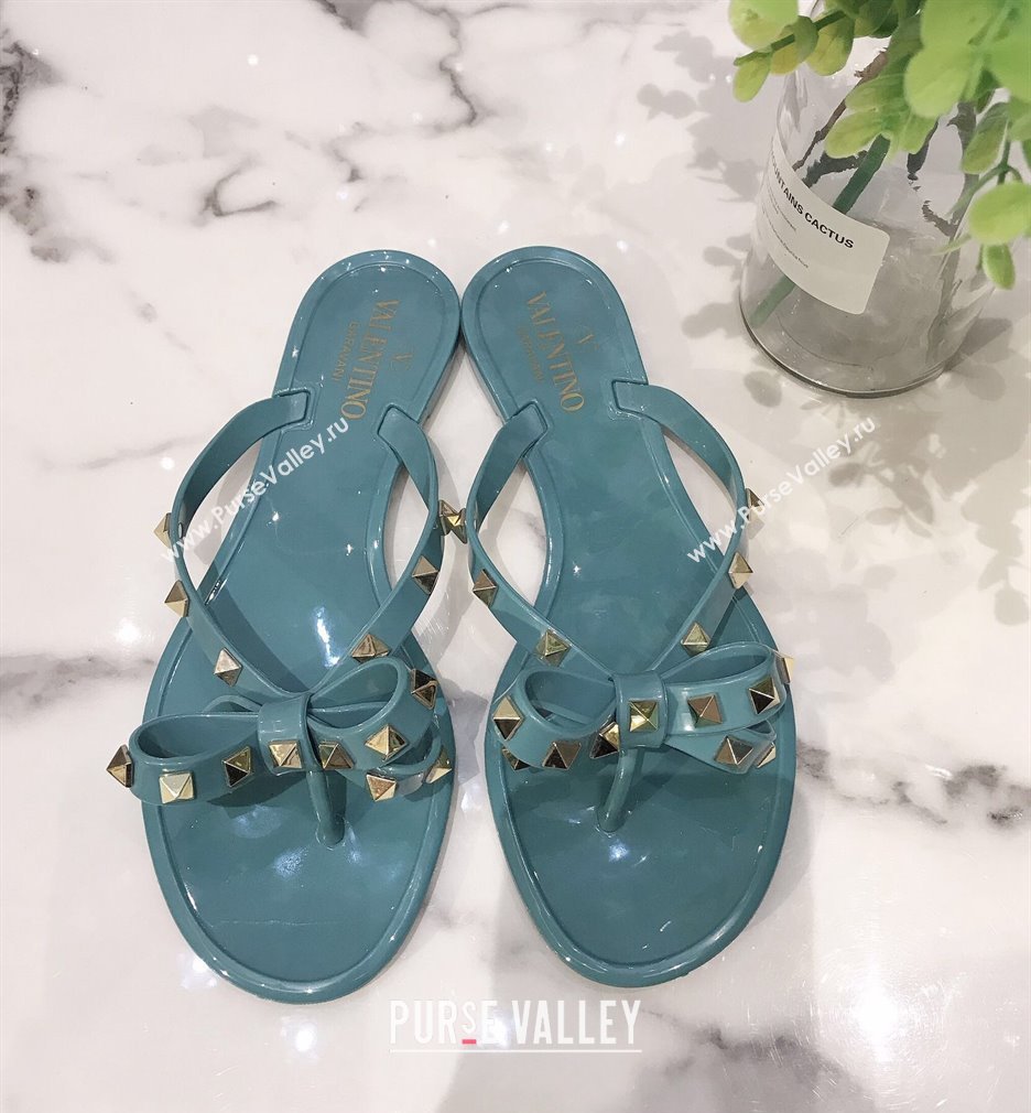 Cheap Sale Valentino Rubber Rockstud Thong PVC Flip Flops with Bow Blue (guodong-24012458)