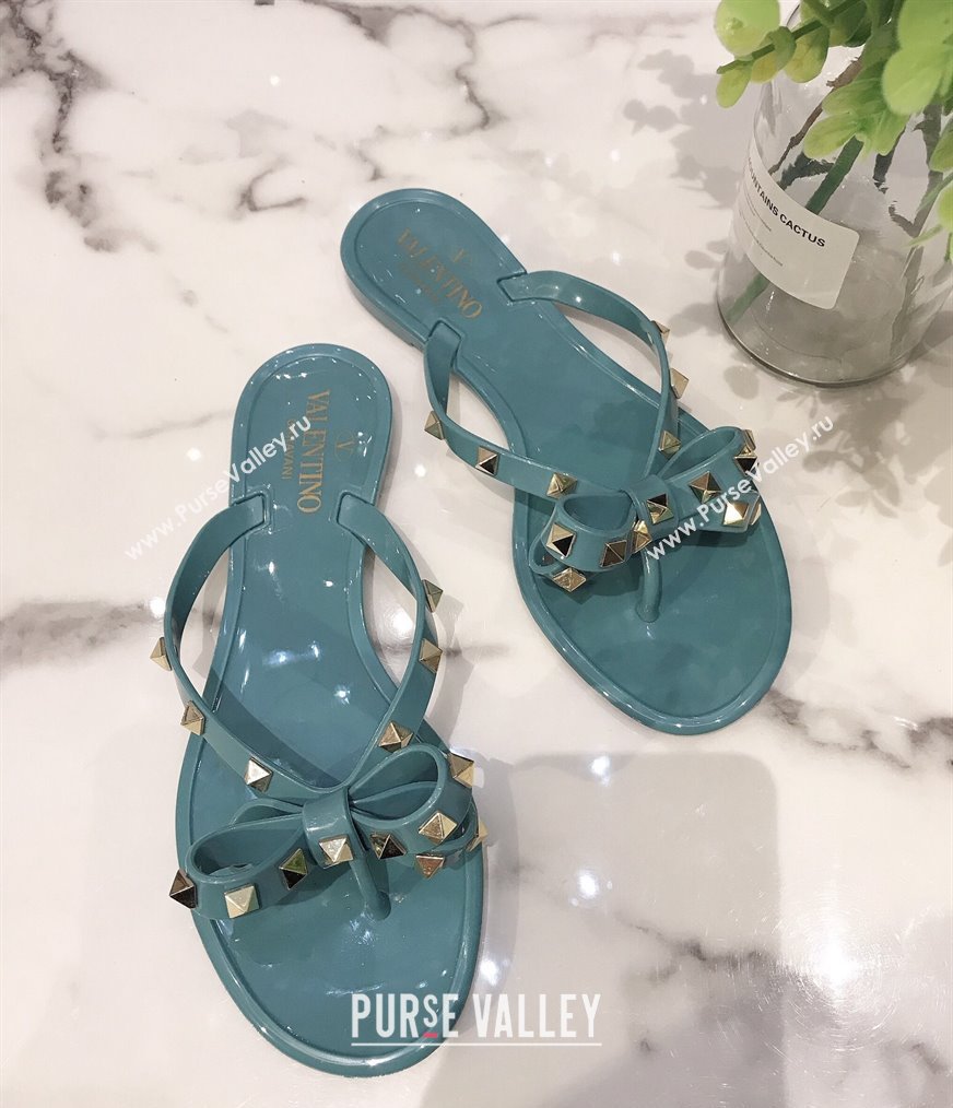 Cheap Sale Valentino Rubber Rockstud Thong PVC Flip Flops with Bow Blue (guodong-24012458)