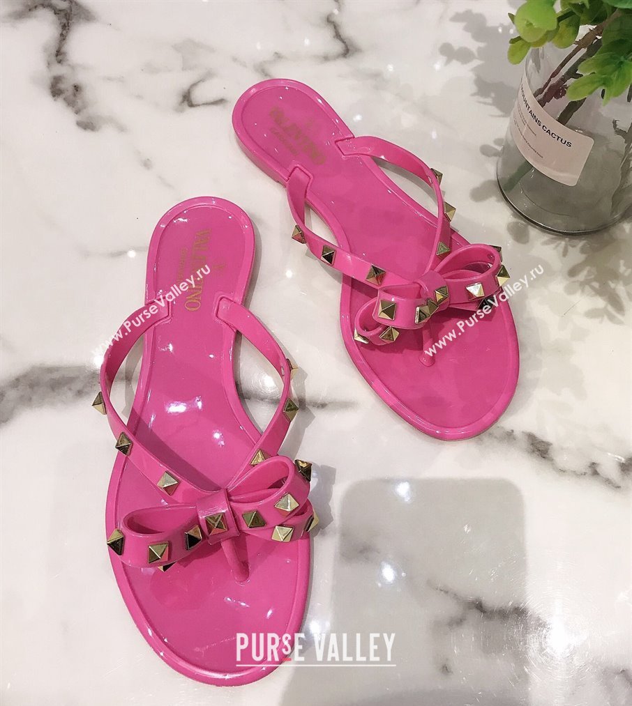 Cheap Sale Valentino Rubber Rockstud Thong PVC Flip Flops with Bow Fuchsia (guodong-24012457)