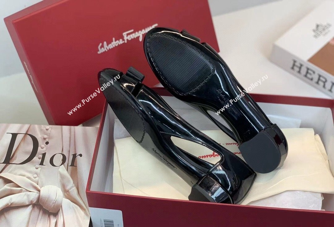 Cheap Sale Ferragamo rubber Jelly ballet flats Black with Vara Bow (guodong-24012441)