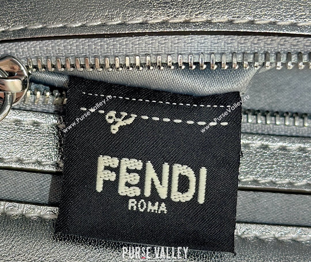 Fendi Medium Baguette Silver leather bag with crystal FF motif (chaoliu-24012609)