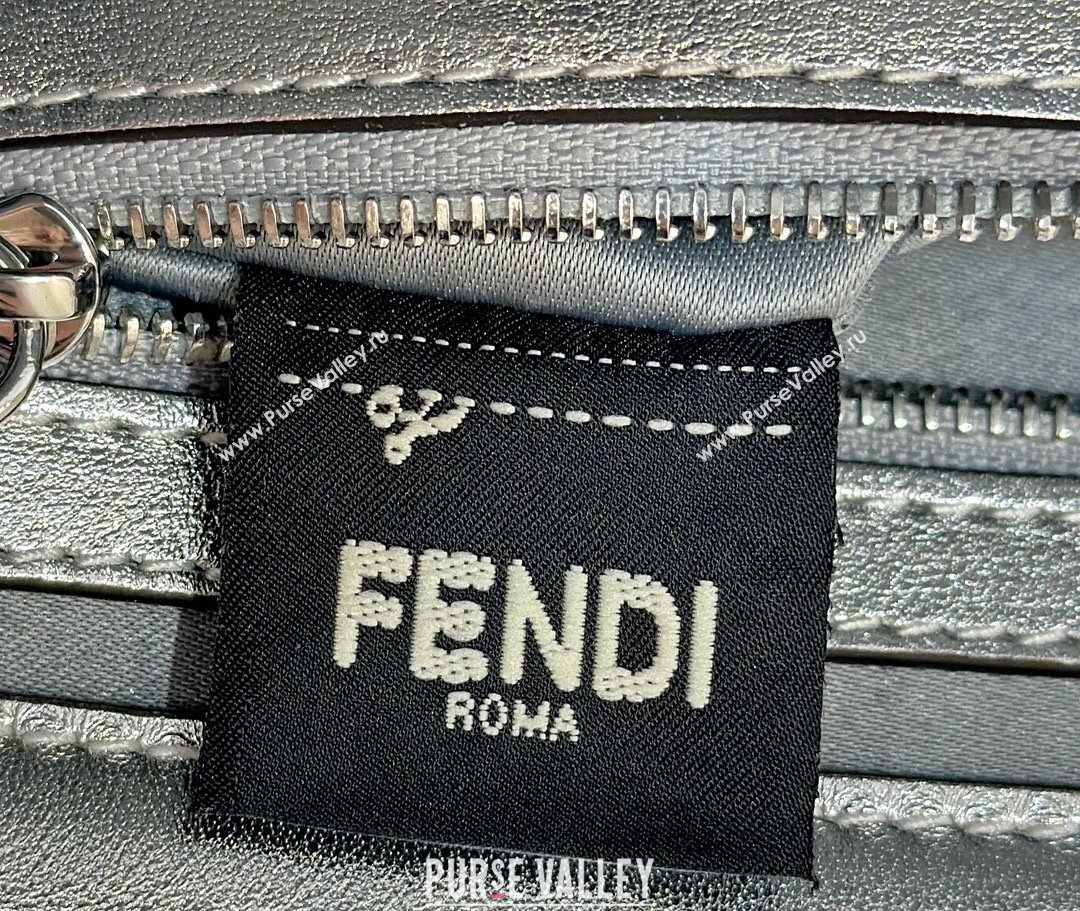 Fendi Medium Baguette Silver leather bag with crystal FF motif (chaoliu-24012609)