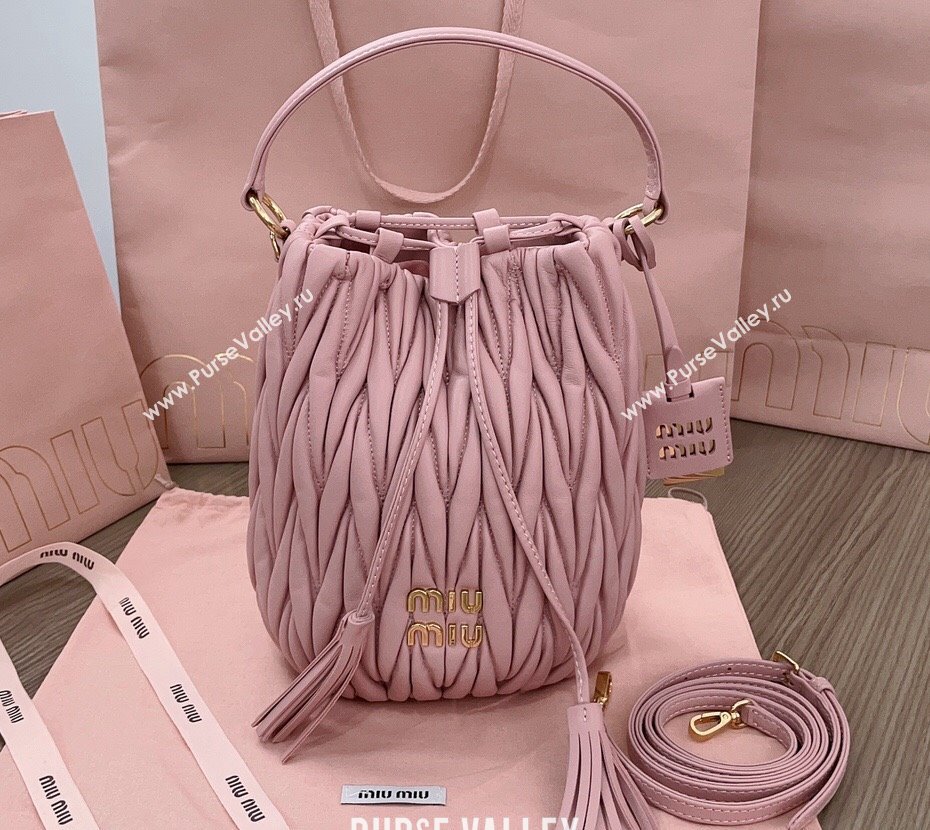 Miu Miu Matelassé nappa leather Bucket Bag 5BE084 Pink (jindong-24013034)