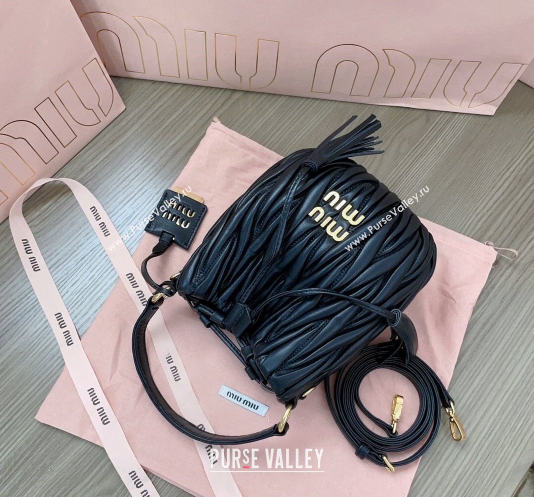 Miu Miu Matelassé nappa leather Bucket Bag 5BE085 Black (jindong-24013035)