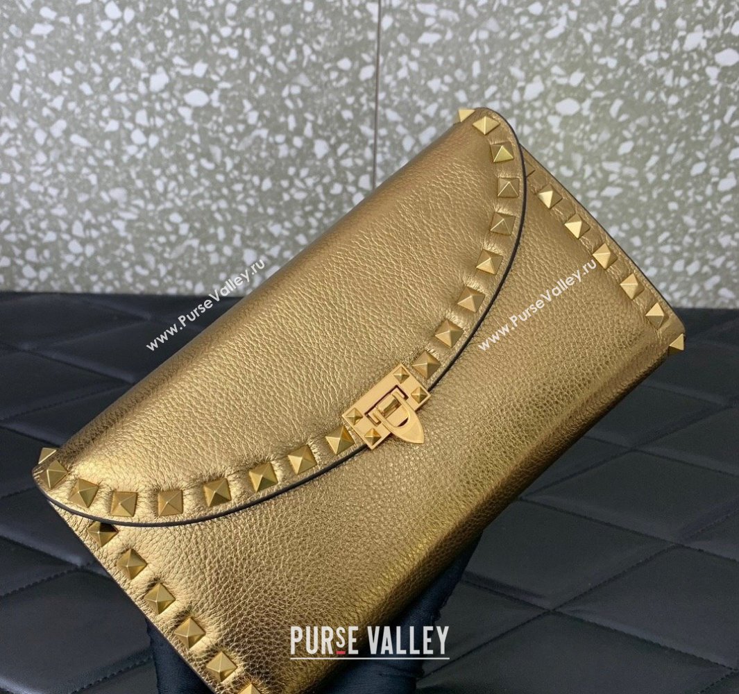 Valentino Rockstud Wallet With Chain in Grainy Calfskin Gold 2024 (liankafo-24020144)