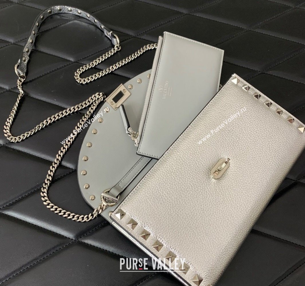 Valentino Rockstud Wallet With Chain in Grainy Calfskin Silver 2024 (liankafo-24020145)