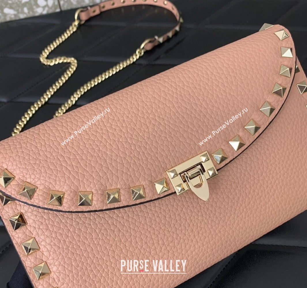 Valentino Rockstud Wallet With Chain in Grainy Calfskin Nude Pink 2024 (liankafo-24020143)