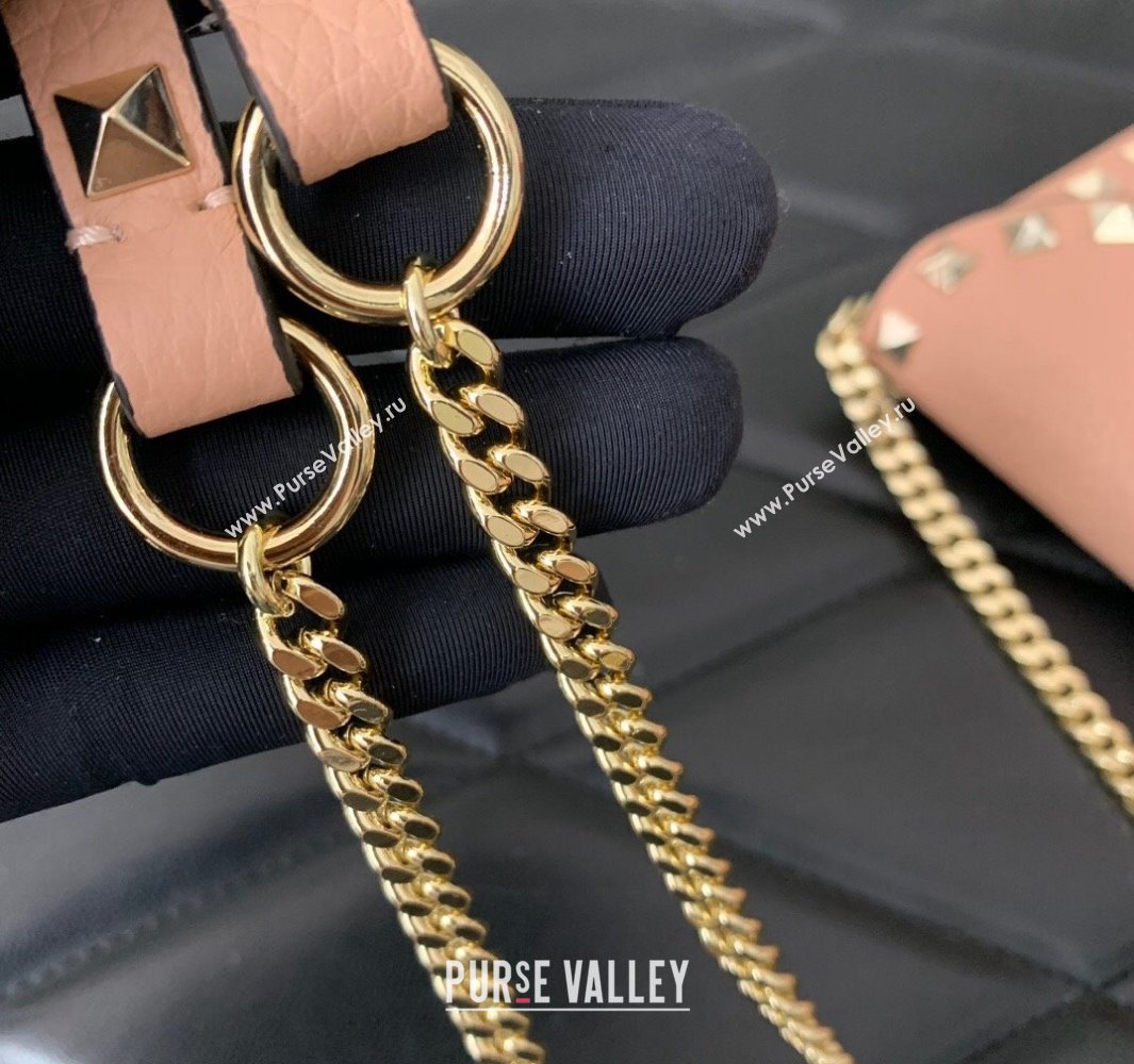 Valentino Rockstud Wallet With Chain in Grainy Calfskin Nude Pink 2024 (liankafo-24020143)