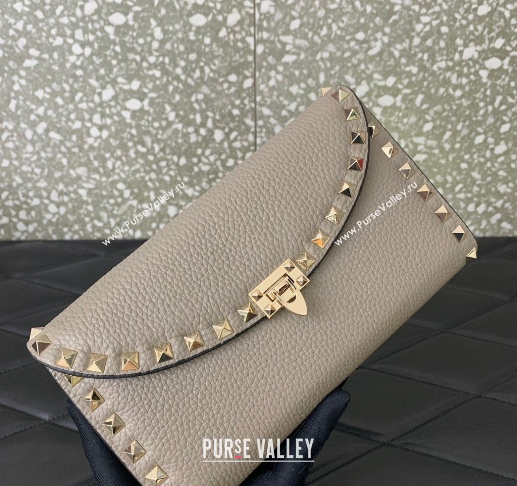 Valentino Rockstud Wallet With Chain in Grainy Calfskin Gray 2024 (liankafo-24020141)