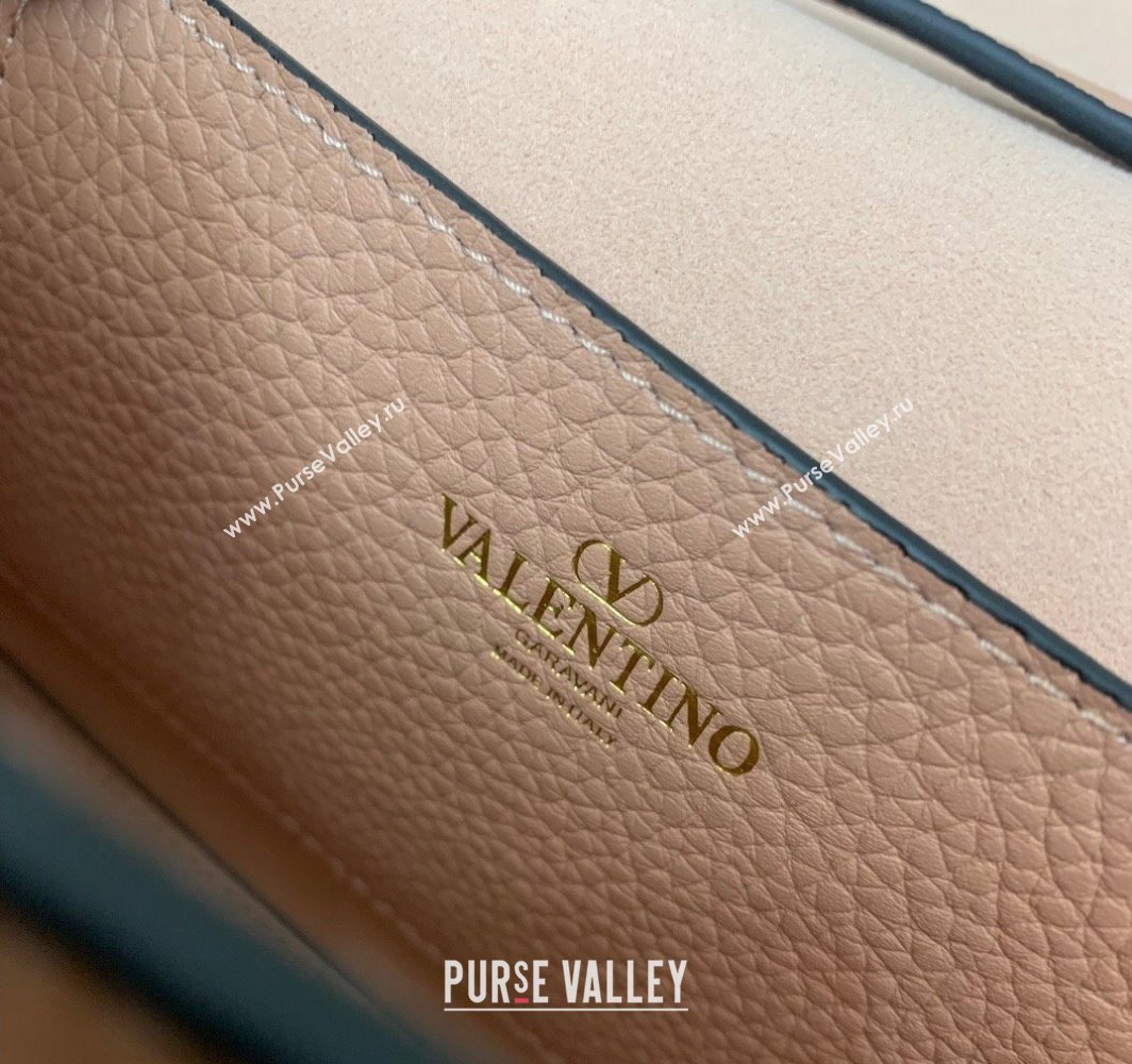 Valentino Small Rockstud Crossbody Bag in Grainy Calfskin Nude Pink 2024 (liankafo-24020151)