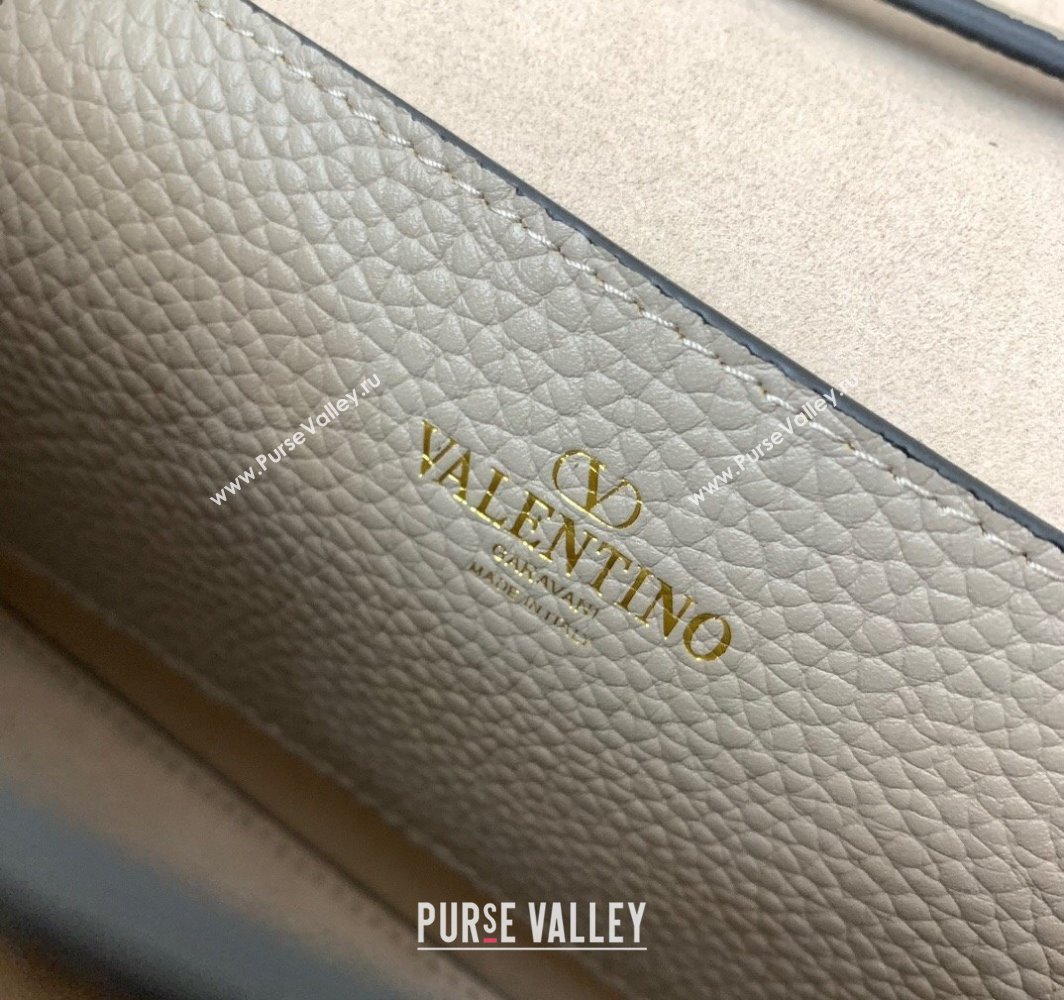 Valentino Small Rockstud Crossbody Bag in Grainy Calfskin Gray 2024 (liankafo-24020150)