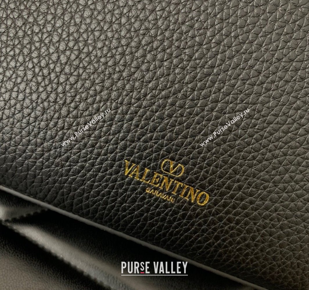 Valentino Small Rockstud Crossbody Bag in Grainy Calfskin Black/Gold 2024 (liankafo-24020147)