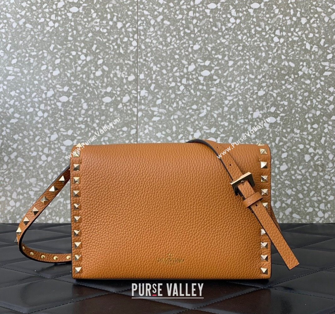 Valentino Small Rockstud Crossbody Bag in Grainy Calfskin Brown 2024 (liankafo-24020149)