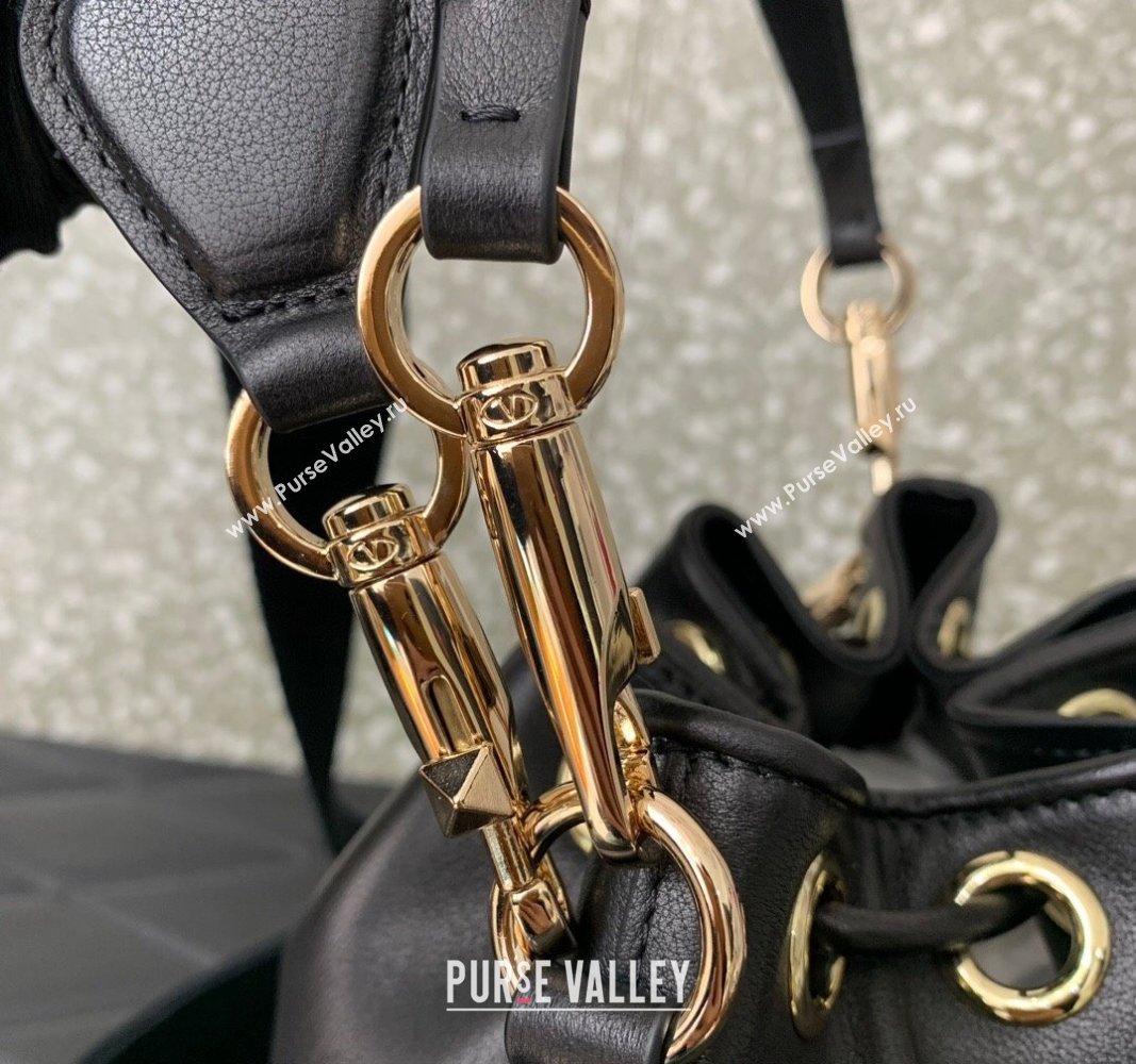 Valentino Locò Bucket Bag In Calfskin Leather Black With Enamel Tone-On-Tone Vlogo Signature 2024 (liankafo-24020161)