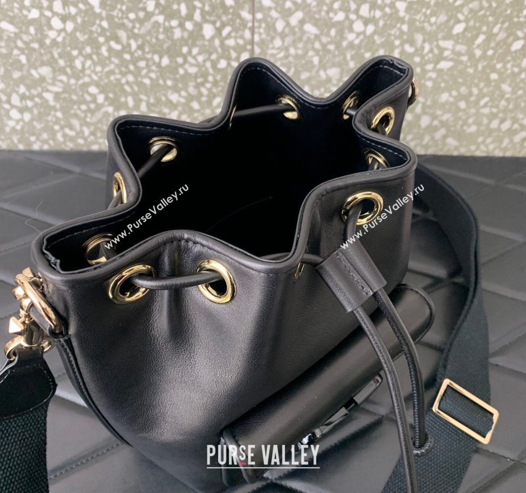 Valentino Locò Bucket Bag In Calfskin Leather Black With Enamel Tone-On-Tone Vlogo Signature 2024 (liankafo-24020161)
