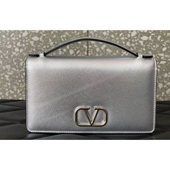 Valentino Vlogo Signature Wallet With Chain in Grainy Calfskin Silver 2024 (liankafo-24020127)