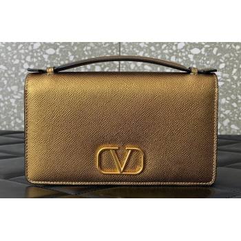 Valentino Vlogo Signature Wallet With Chain in Grainy Calfskin Gold 2024 (liankafo-24020126)