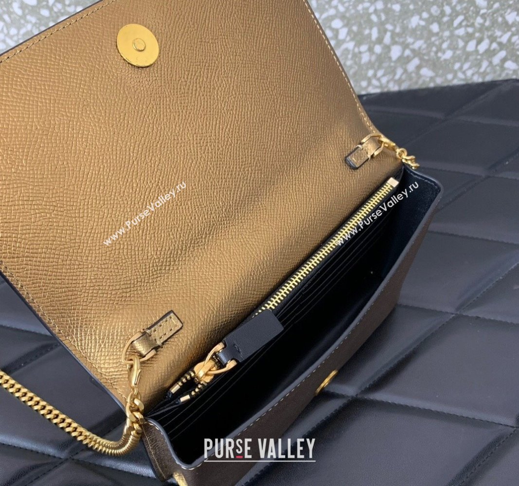 Valentino Vlogo Signature Wallet With Chain in Grainy Calfskin Gold 2024 (liankafo-24020126)