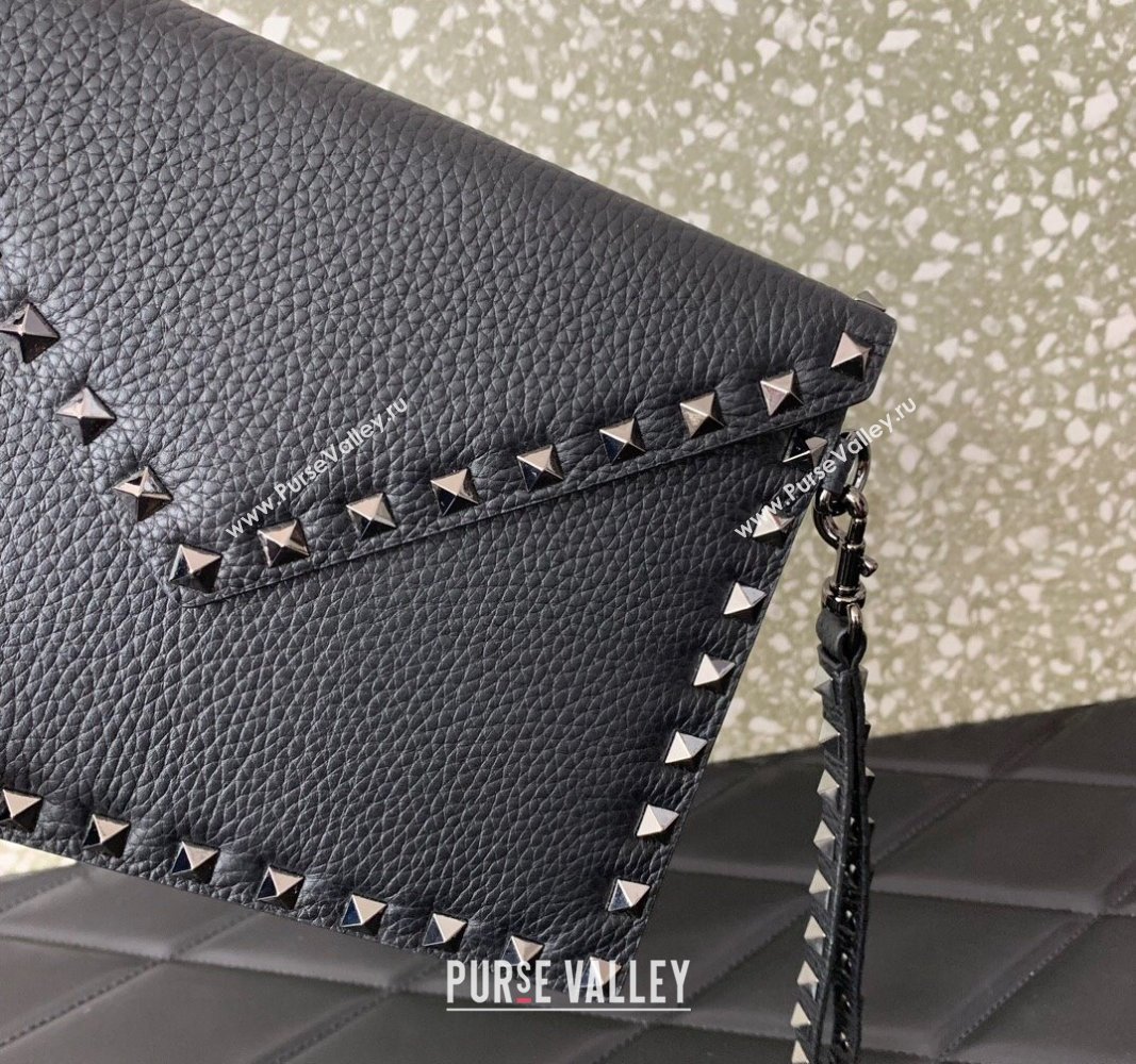 Valentino Rockstud Pouch Clutch Bag in Grainy Calfskin Black 2024 (liankafo-24020128)