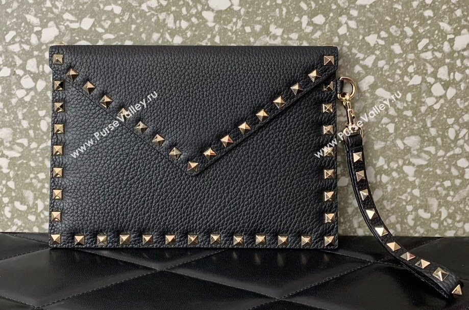 Valentino Rockstud Pouch Clutch Bag in Grainy Calfskin Black/Gold 2024 (liankafo-24020129)