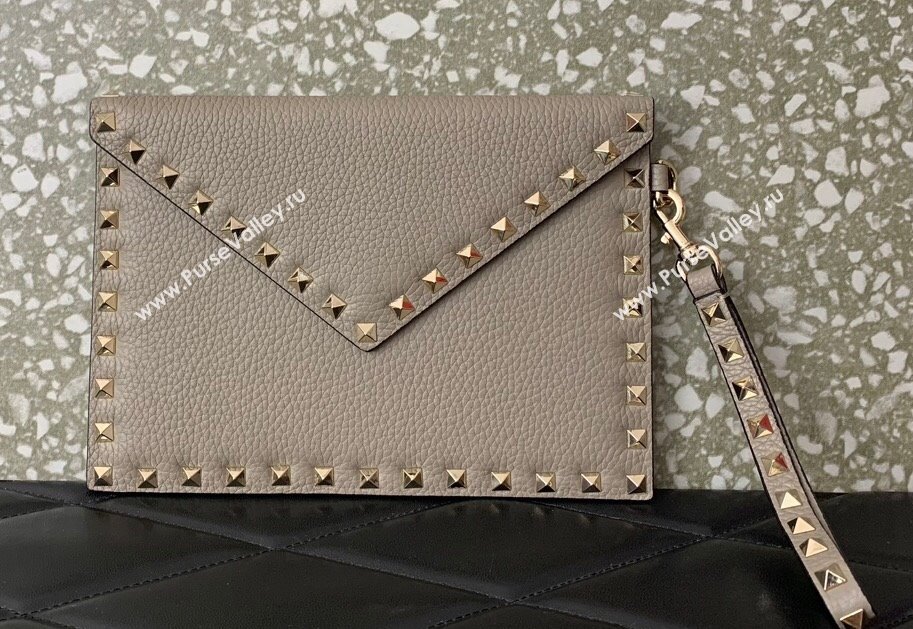 Valentino Rockstud Pouch Clutch Bag in Grainy Calfskin Gray 2024 (liankafo-24020131)