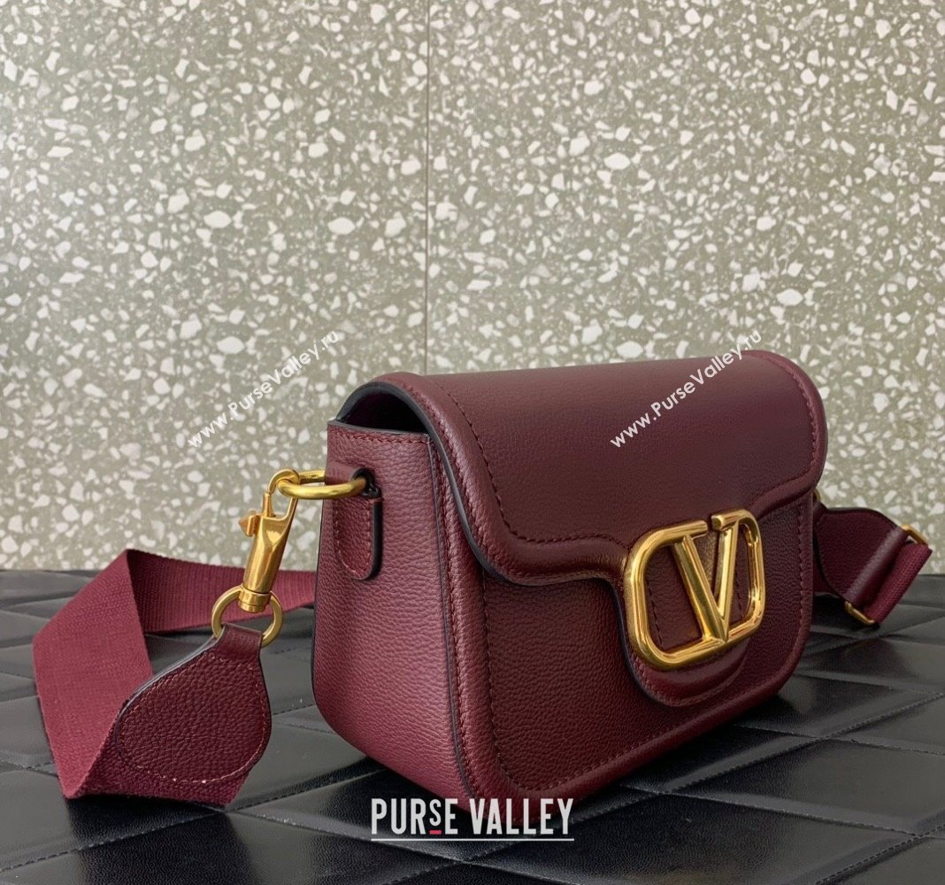 Valentino Alltime shoulder bag in grainy calfskin Burgundy 2024 (liankafo-24020121)