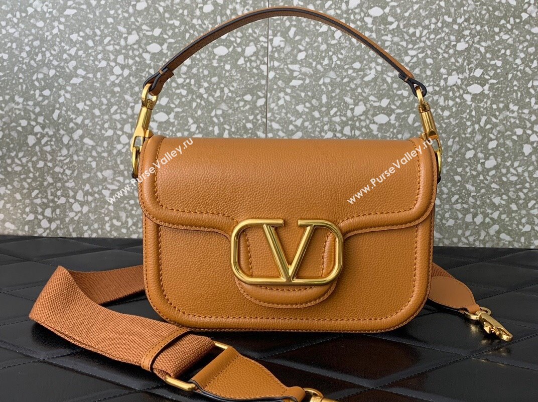 Valentino Alltime shoulder bag in grainy calfskin Brown 2024 (liankafo-24020120)