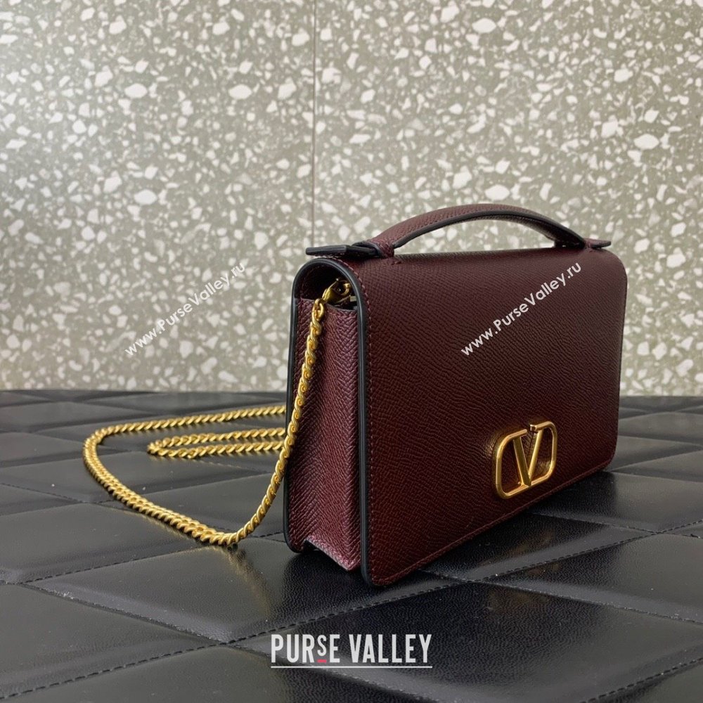 Valentino Vlogo Signature Wallet With Chain in Grainy Calfskin Burgundy 2024 (liankafo-24020123)