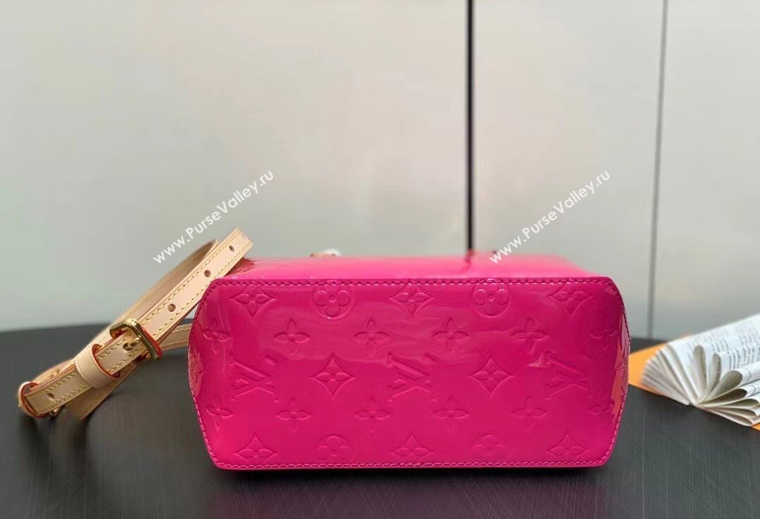 Louis Vuitton Monogram Vernis Reade PM Bag New LV Remix M24028 Neon Pink 2024 (kiki-24020103)