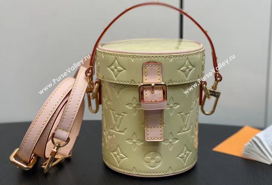 Louis Vuitton Monogram Vernis Astor Bag New LV Remix M24099 Chic and Yellow 2024 (kiki-24020104)