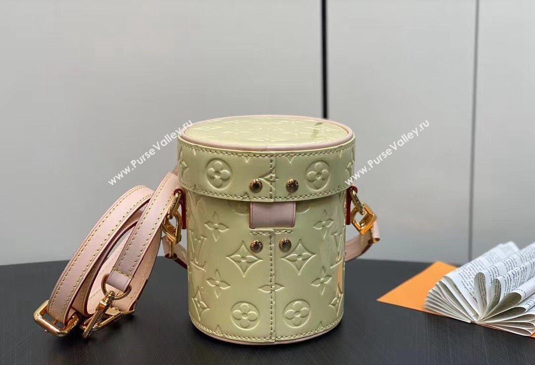 Louis Vuitton Monogram Vernis Astor Bag New LV Remix M24099 Chic and Yellow 2024 (kiki-24020104)