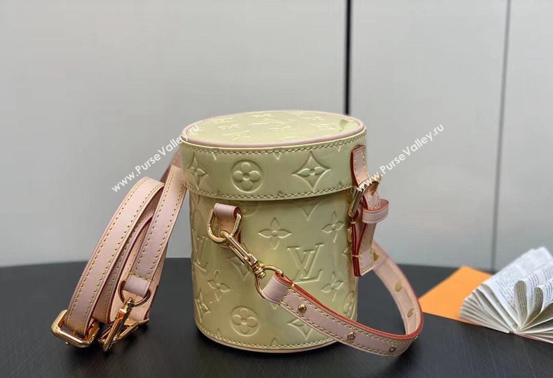 Louis Vuitton Monogram Vernis Astor Bag New LV Remix M24099 Chic and Yellow 2024 (kiki-24020104)