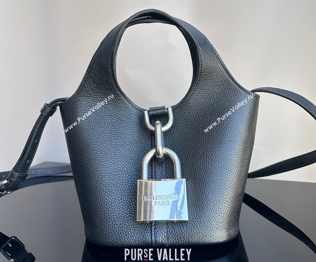 Balenciaga Locker Small Hobo Bag in black/Silver grained calfskin 2024 (xinyidai-24020250)