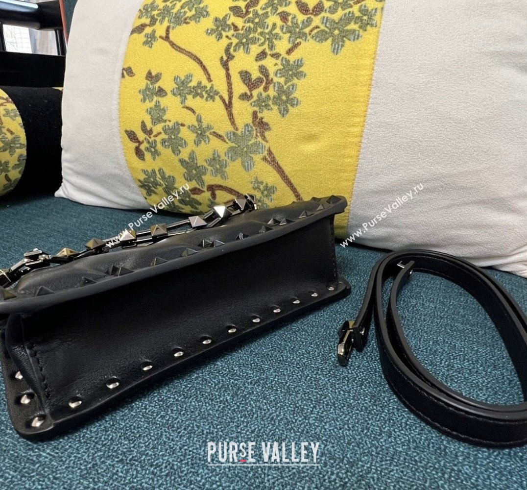 Valentino Rockstud Clutch Bag In Padded Nappa Black 2024 (xinyidai-24020220)