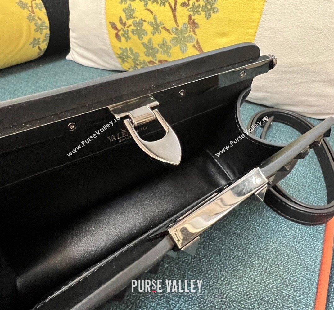 Valentino Rockstud Clutch Bag In Padded Nappa Black 2024 (xinyidai-24020220)