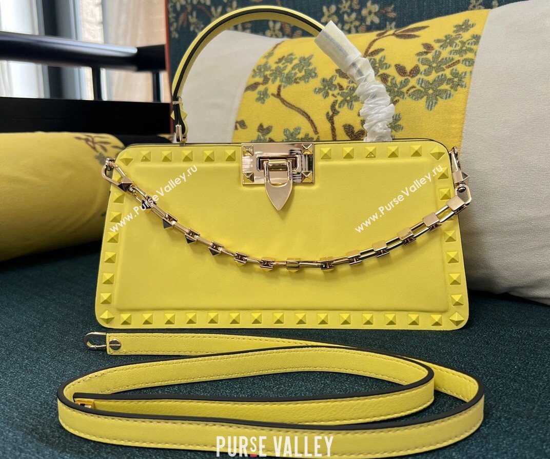 Valentino Rockstud Handbag In Calfskin Yellow 2024 (xinyidai-24020219)