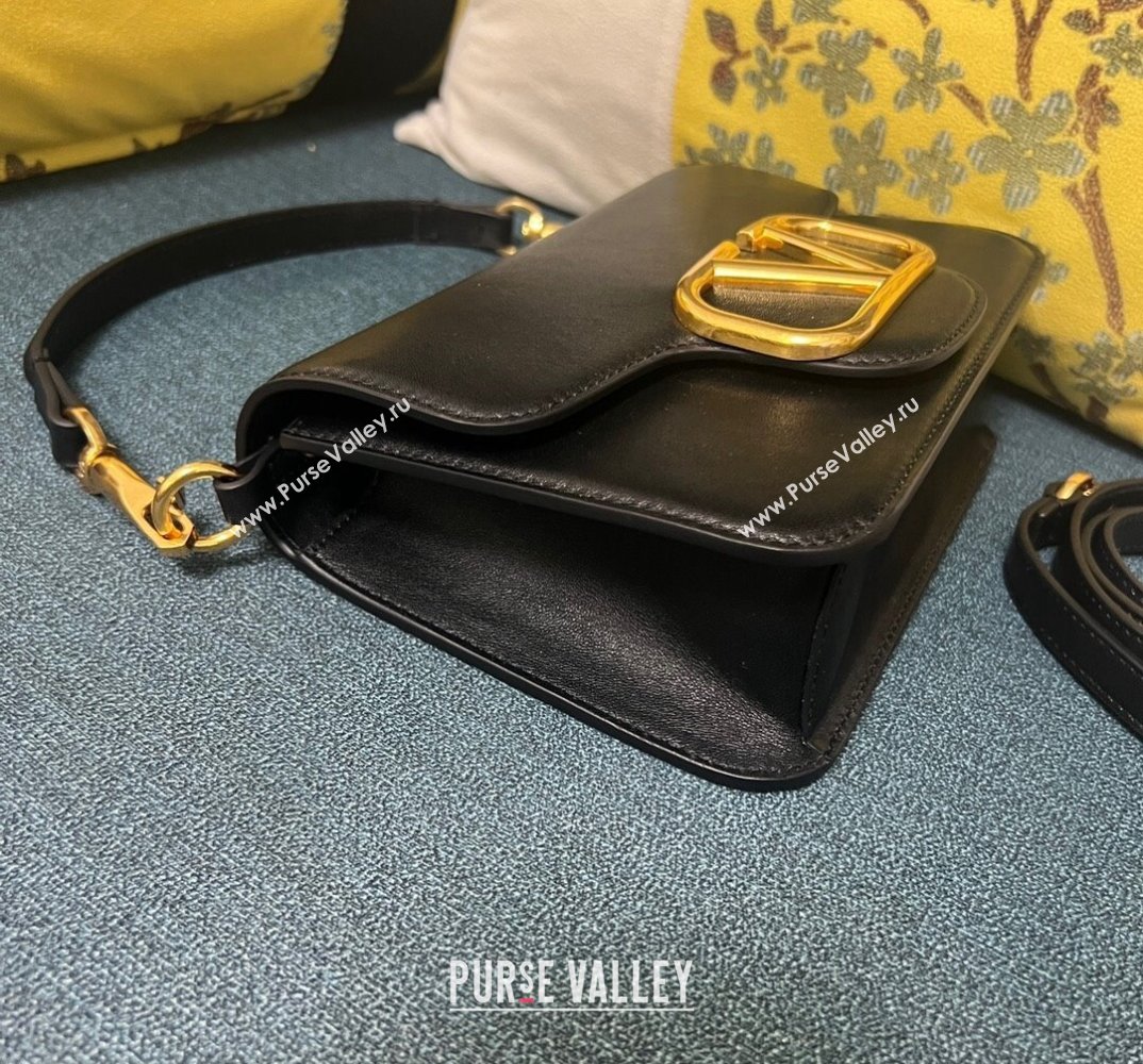 Valentino Small Locò Shoulder Bag In Calfskin Leather Black/Gold With Vlogo Signature 2024 (xinyidai-24020208)