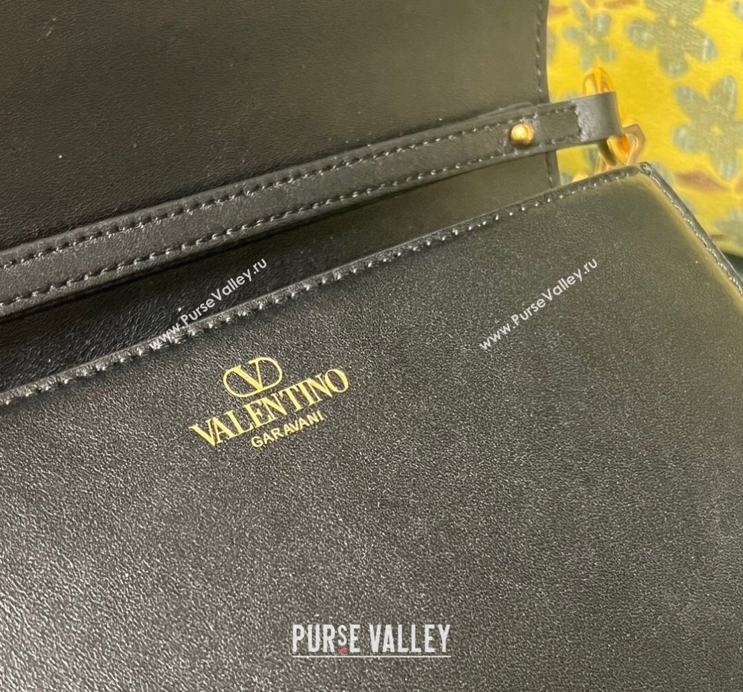 Valentino Small Locò Shoulder Bag In Calfskin Leather Black/Gold With Vlogo Signature 2024 (xinyidai-24020208)