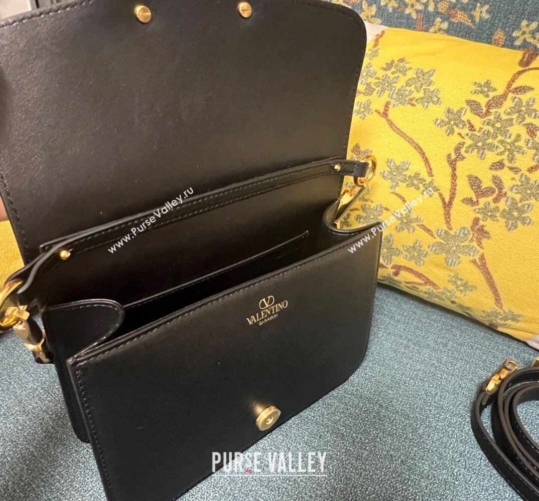 Valentino Small Locò Shoulder Bag In Calfskin Leather Black/Gold With Vlogo Signature 2024 (xinyidai-24020208)