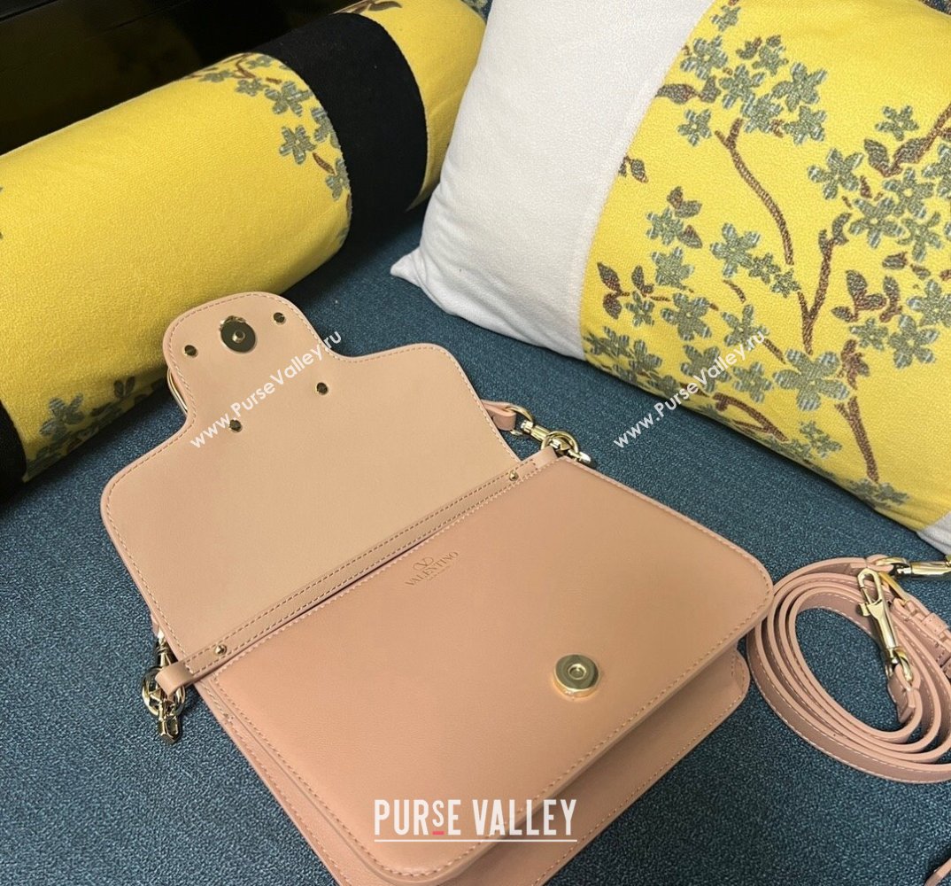 Valentino Small Locò Shoulder Bag In Calfskin Leather Nude With Enamel Tone-On-Tone Vlogo Signature 2024 (xinyidai-24020211)