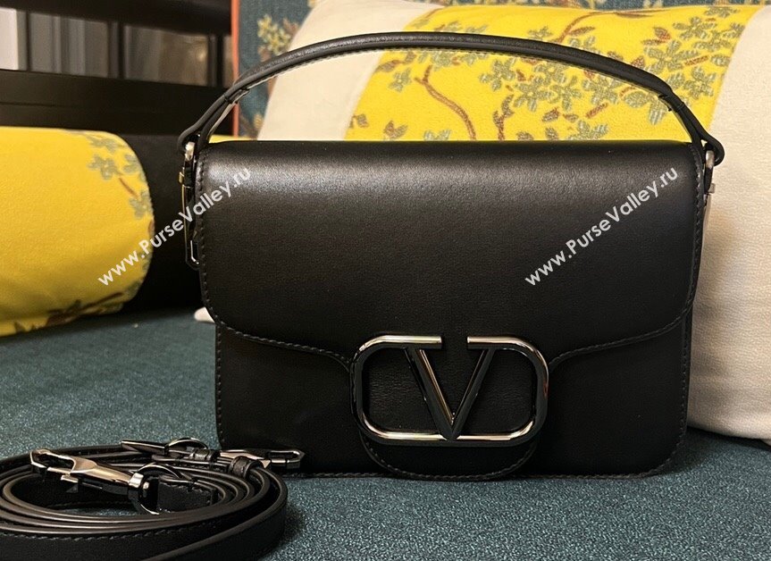 Valentino Small Locò Shoulder Bag In Calfskin Leather Black With Enamel Tone-On-Tone Vlogo Signature 2024 (xinyidai-24020209)