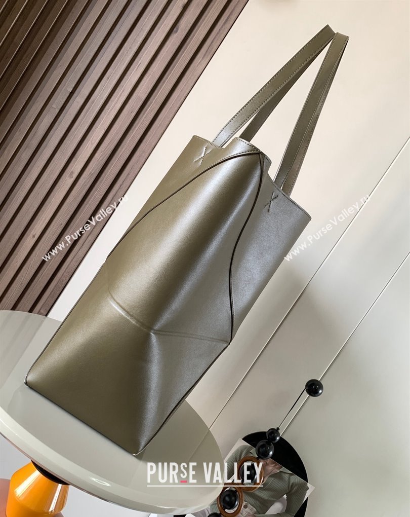 Loewe Large Puzzle Fold Tote Bag in shiny calfskin Olive Green 2024 (xinyidai-24020247)