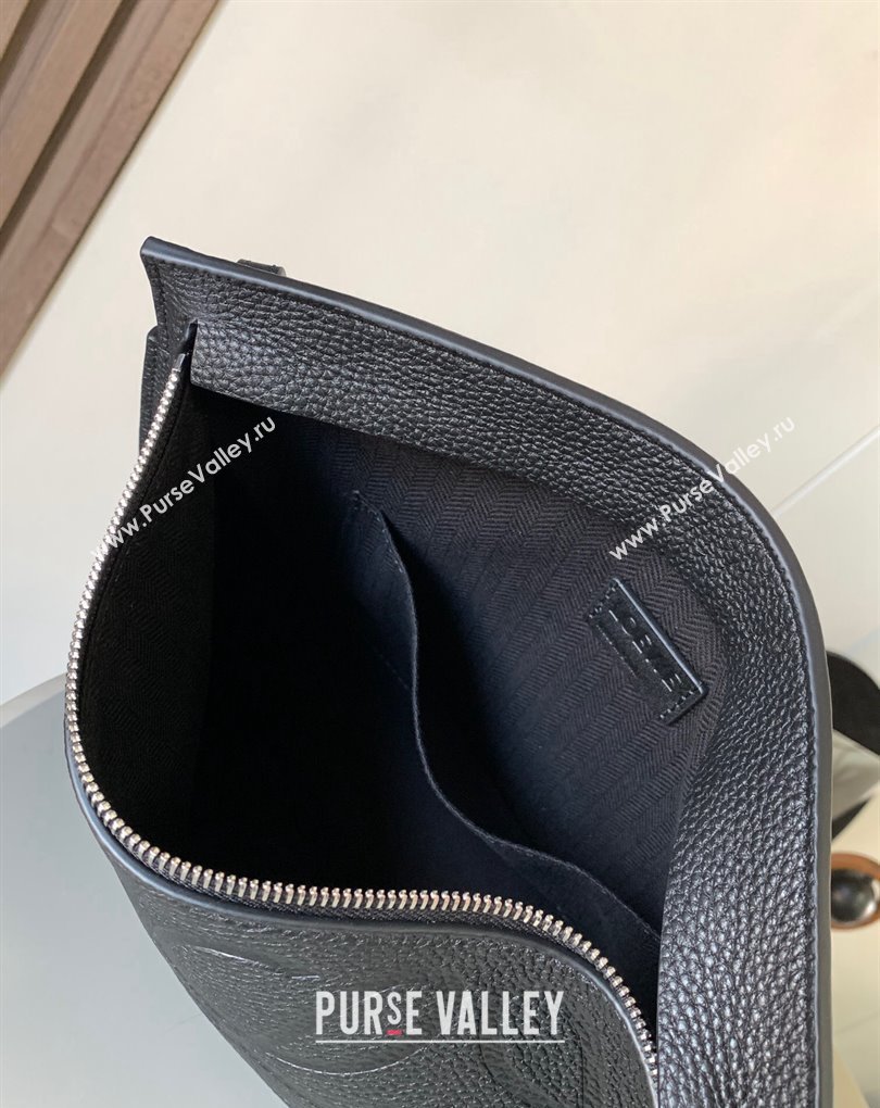 Loewe T Pouch Bag in grained calfskin Black 2024 (xinyidai-24020238)