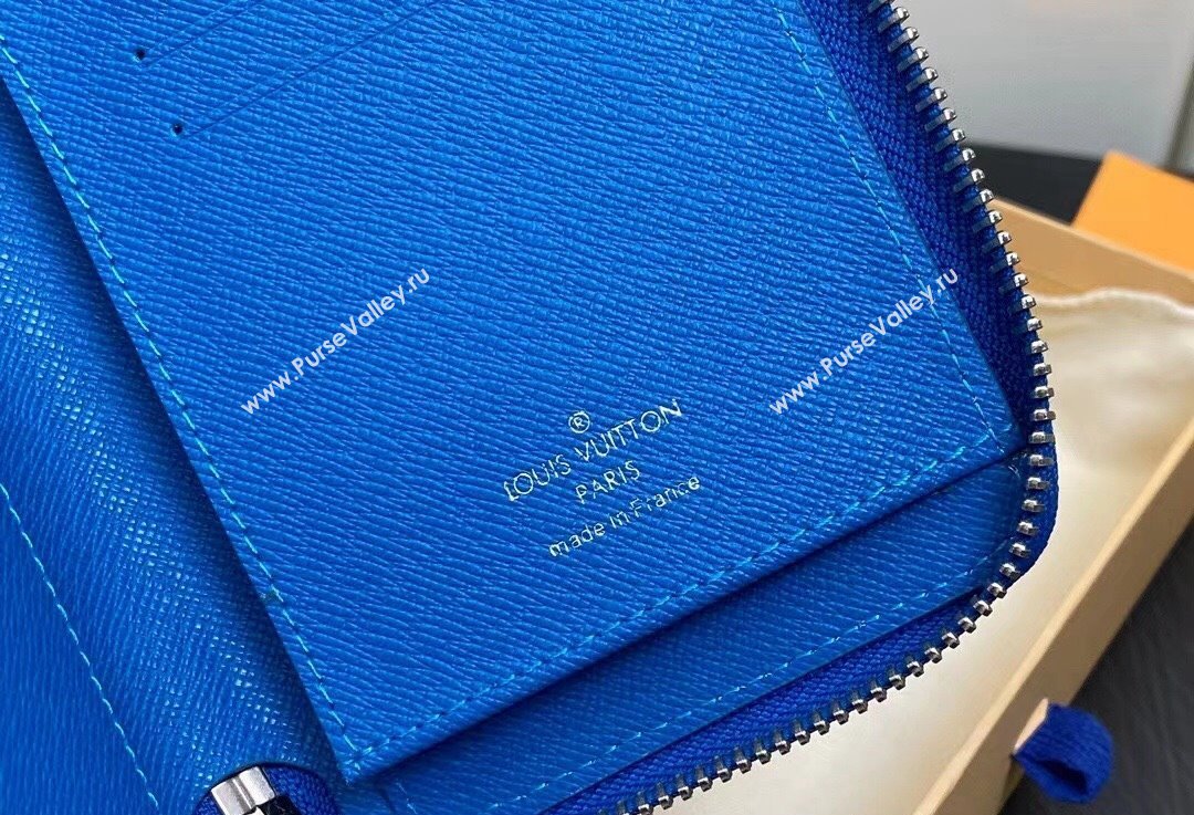 Louis Vuitton Taiga cowhide leather and Monogram canvas Zippy Vertical Wallet Blue 2024 (kiki-24021801)