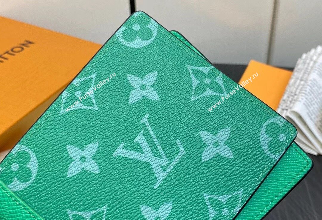 Louis Vuitton Taiga cowhide leather and Monogram canvas Multiple Wallet M30993 Green 2024 (kiki-24021809)