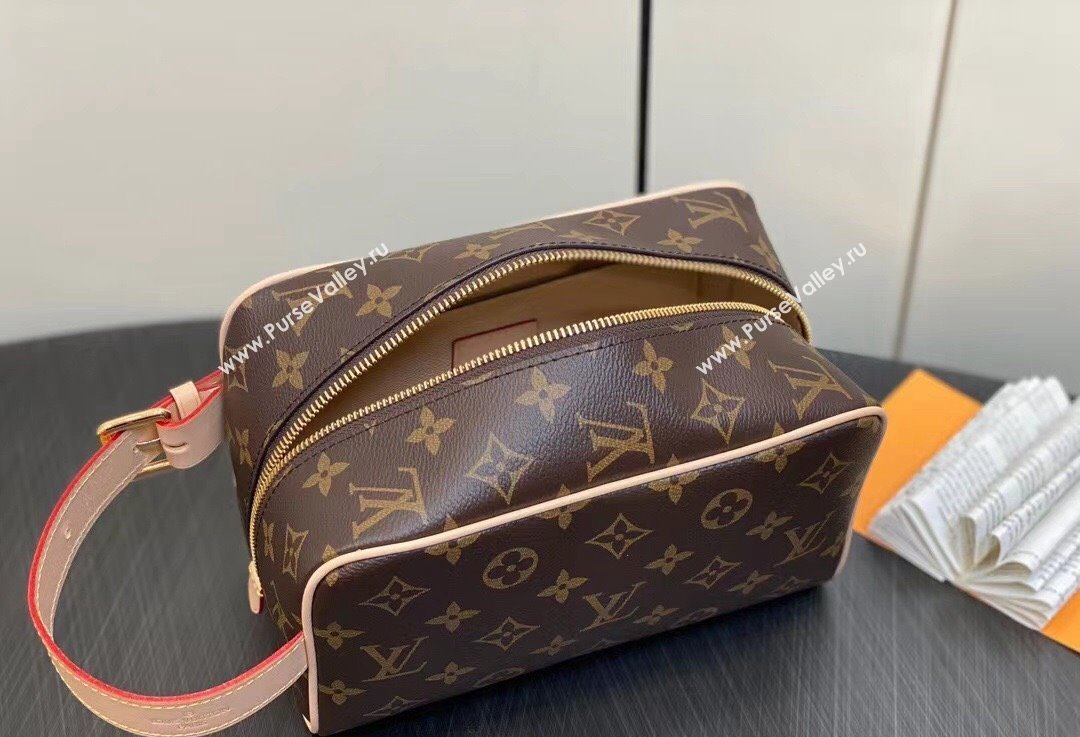 Louis Vuitton Monogram canvas Locker Dopp Kit Bag M83112 2024 (kiki-24021819)